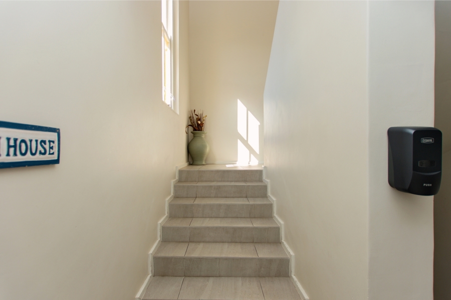 6 Bedroom Property for Sale in Mykonos Western Cape